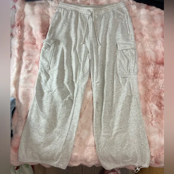 Hollister Cargo Sweatpants - Picture 3 of 7